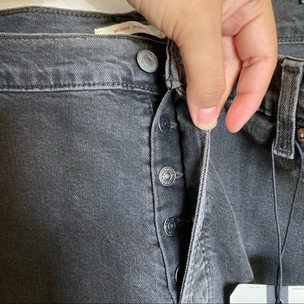 LEVIS’ premium woman wedgie skinny high rise pre washed plus size 22w - Picture 9 of 14